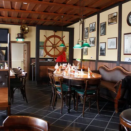 Zum Alten Schifferhaus 公寓式酒店